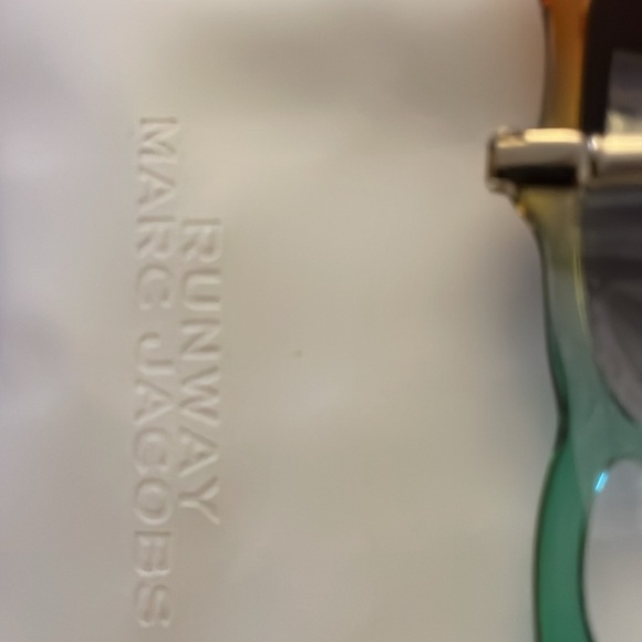 Marc Jacobs Runway Butterfly Sunglasses - Picture 8 of 8